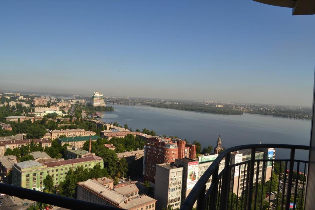 Skytech Most City Hotel 19 Floor Panoramic View Dnipro Exterior photo