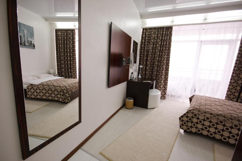 Skytech Most City Hotel 19 Floor Panoramic View Dnipro Exterior photo