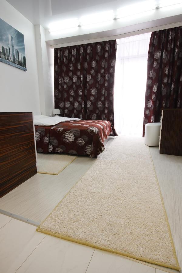 Skytech Most City Hotel 19 Floor Panoramic View Dnipro Exterior photo