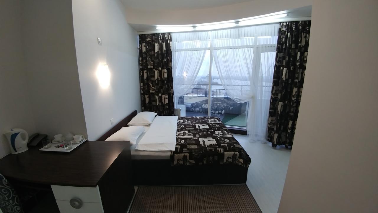 Skytech Most City Hotel 19 Floor Panoramic View Dnipro Exterior photo